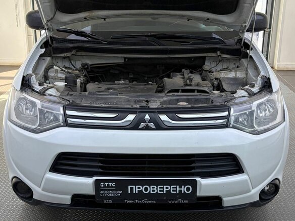 2013 Mitsubishi Outlander III, белый, 1020000 рублей - вид 8