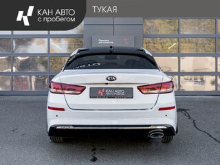 2019 Kia Optima IV Рестайлинг, белый, 1195000 рублей, вид 4