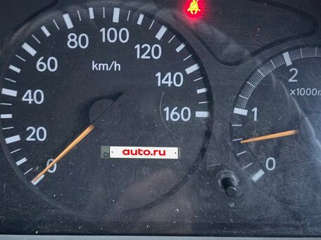 2002 Toyota Dyna, белый, 1200000 рублей, вид 1