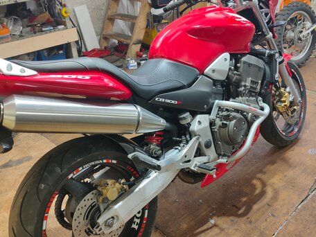 2001 Honda CB 900F Hornet, пурпурный, 420000 рублей, вид 3