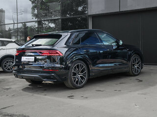 2019 Audi Q8 55 TFSI I (4M), чёрный, 4550000 рублей, вид 4