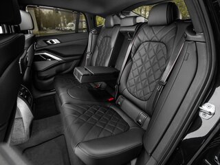 2025 BMW X6 30d III (G06) Рестайлинг, чёрный, 20717200 рублей, вид 4
