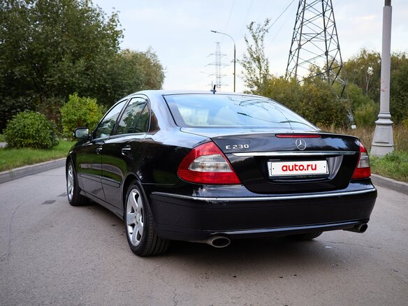 2008 Mercedes-Benz E-Класс 230 III (W211, S211) Рестайлинг, чёрный, 1400000 рублей - вид 1