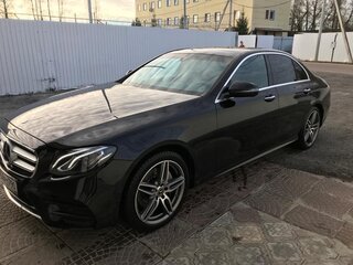 2019 Mercedes-Benz E-Класс 200 V (W213, S213, C238), чёрный, 2700000 рублей, вид 1