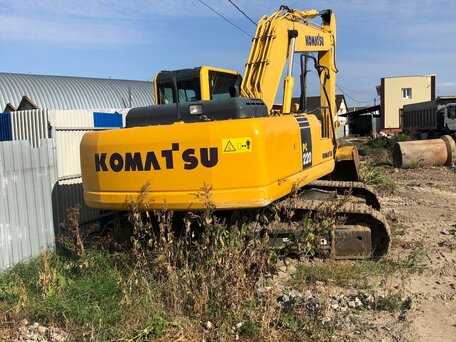 2014 Komatsu PC220-8, 12200000 рублей, вид 3