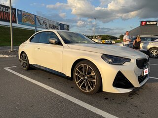 2023 BMW 2 серии M240i xDrive G42 Рестайлинг, белый, 4344360 рублей, вид 3