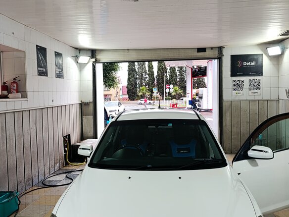 2004 Mazda Axela I, белый, 450000 рублей - вид 1
