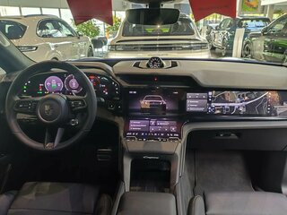 2026 Porsche Cayenne Turbo Electric IV, чёрный, 37900000 рублей, вид 5