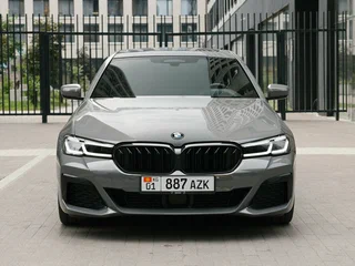 2020 BMW 5 серии 530i xDrive VII (G30/G31/G38) Рестайлинг, серый, 2950000 рублей, вид 4