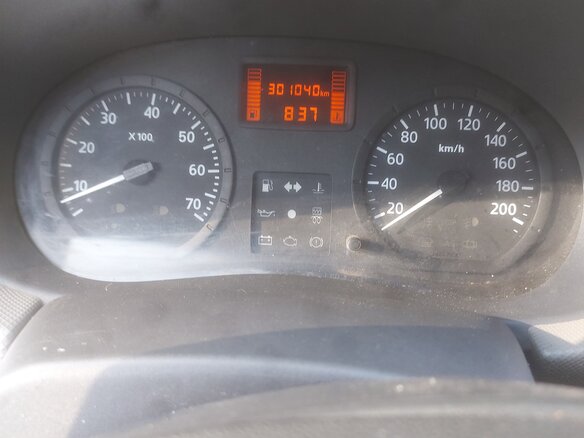 2010 Renault Logan I Рестайлинг, серый, 300000 рублей - вид 7