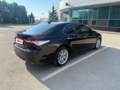 2019 Toyota Camry VIII (XV70), чёрный, 2850000 рублей, вид 4
