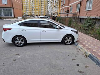 2019 Hyundai Solaris II, белый, 1550000 рублей, вид 3