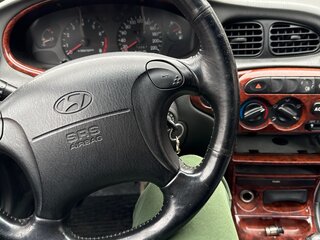1997 Hyundai Lantra II, зелёный, 105000 рублей, вид 2