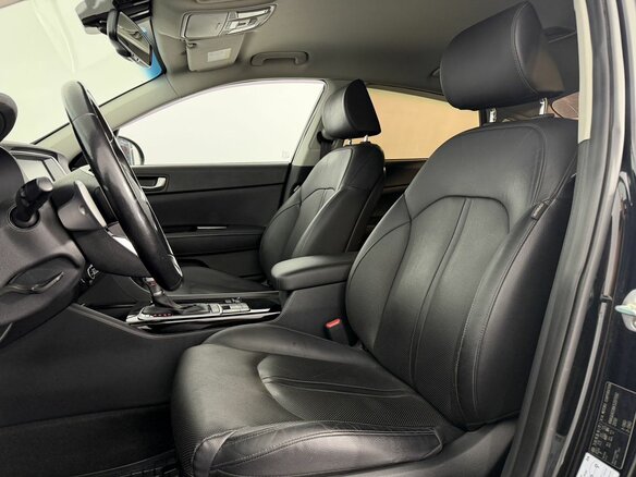 2018 Kia Optima IV Рестайлинг, чёрный, 2360000 рублей - вид 8