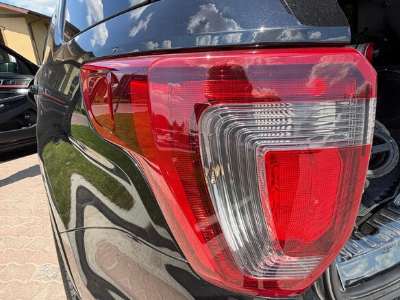 2018 Ford Explorer V Рестайлинг, чёрный, 3400000 рублей - вид 16