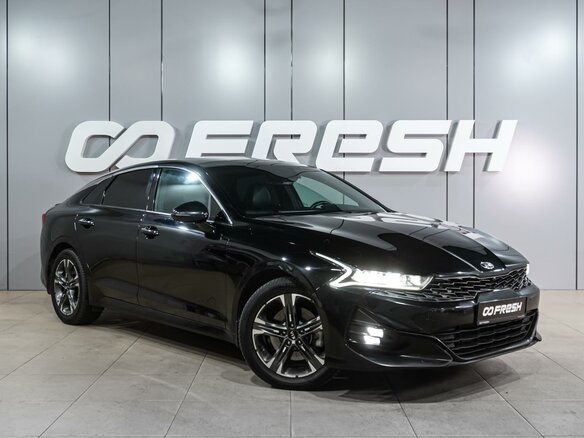 2021 Kia K5 III, чёрный, 2234000 рублей - вид 5