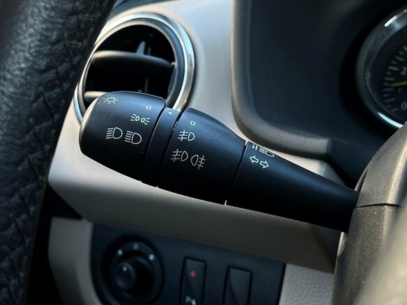 2015 Renault Logan II, белый, 776700 рублей - вид 18