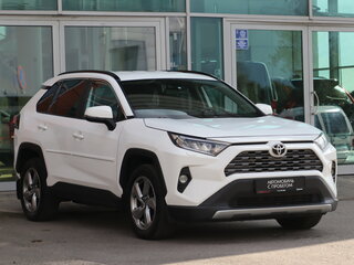 2019 Toyota RAV4 V (XA50), белый, 2500000 рублей, вид 3