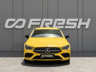2020 Mercedes-Benz CLA 200 II (C118, X118), жёлтый, 2900000 рублей, вид 3
