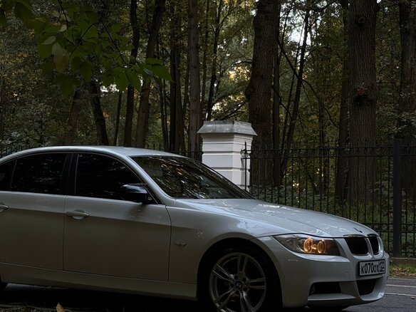 2008 BMW 3 серии 325xi V (E90/E91/E92/E93), белый, 1200000 рублей - вид 3