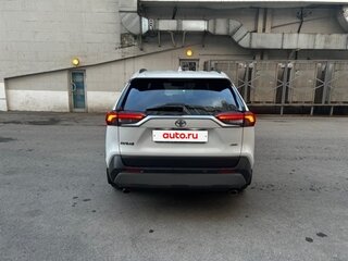2020 Toyota RAV4 V (XA50), белый, 2750000 рублей, вид 2