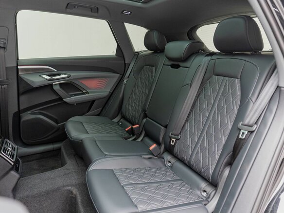 2025 Audi Q5 L III (GU), чёрный, 6590000 рублей - вид 24