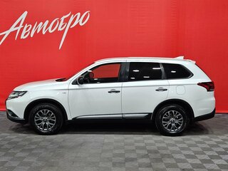 2019 Mitsubishi Outlander III Рестайлинг 3, белый, 2049000 рублей, вид 2