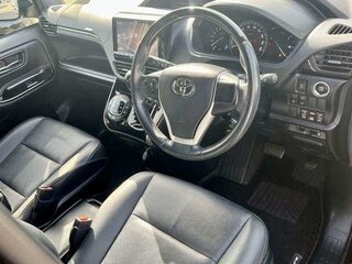 2019 Toyota Esquire I Рестайлинг, чёрный, 2030000 рублей, вид 5