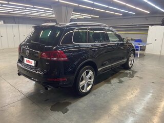 2013 Volkswagen Touareg II, чёрный, 2750000 рублей, вид 2