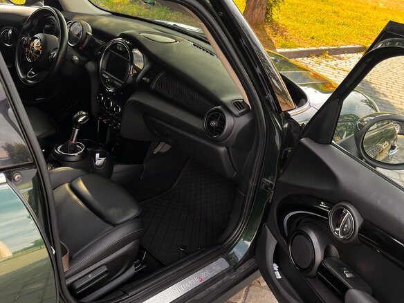 2018 Mini Hatch Cooper S III (F55/F56) Рестайлинг, зелёный, 1970000 рублей - вид 22