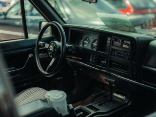 1986 Jeep Cherokee II (XJ), чёрный, 900000 рублей, вид 5