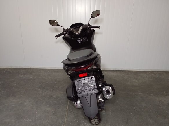 2025 Honda PCX 160, чёрный, 399000 рублей - вид 7