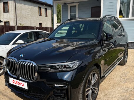 2021 BMW X7 40i I (G07), чёрный, 9900000 рублей, вид 2