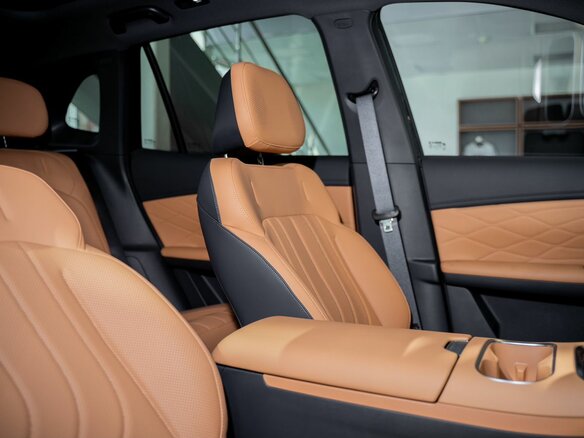2026 Geely EX5 Гибрид EM-i, зелёный, 3969990 рублей - вид 33