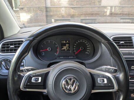 2019 Volkswagen Polo V Рестайлинг, серый, 1090000 рублей, вид 3