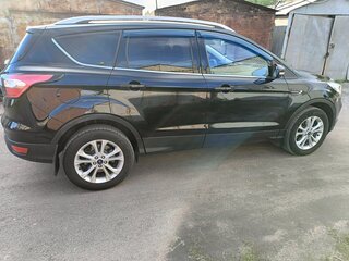 2019 Ford Kuga II Рестайлинг, чёрный, 2050000 рублей, вид 3