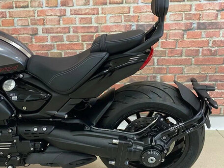 2026 Triumph Rocket 3, серый, 3800000 рублей, вид 5