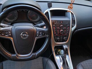 2013 Opel Astra GTC J Рестайлинг, белый, 770000 рублей, вид 5