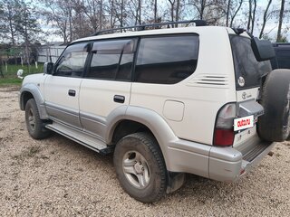 2001 Toyota Land Cruiser Prado 90 Series Рестайлинг, белый, 1000000 рублей, вид 3
