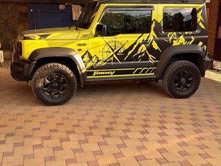 2021 Suzuki Jimny IV, жёлтый, 2850000 рублей, вид 2