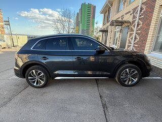 2021 Audi Q5 45 TFSI II (FY) Рестайлинг, серый, 4490000 рублей, вид 5
