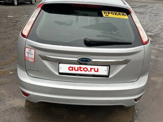 2010 Ford Focus II Рестайлинг, серебристый, 549000 рублей, вид 3