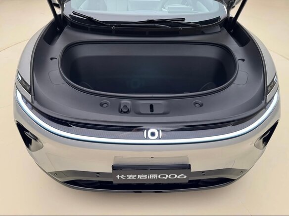 2026 Changan Qiyuan Q06, серебристый, 5390000 рублей - вид 6