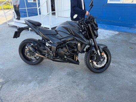 2020 Suzuki GSX-S 750, чёрный, 950000 рублей, вид 2