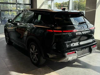 2026 Infiniti QX60 II Рестайлинг, чёрный, 7490000 рублей, вид 5