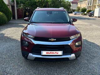 2022 Chevrolet TrailBlazer III, красный, 1680000 рублей, вид 2