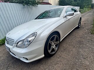 2010 Mercedes-Benz CLS 300 I (C219) Рестайлинг, белый, 1880000 рублей, вид 2