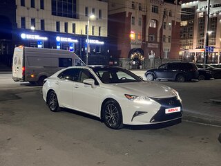 2017 Lexus ES 350 VI Рестайлинг, белый, 3400000 рублей, вид 5
