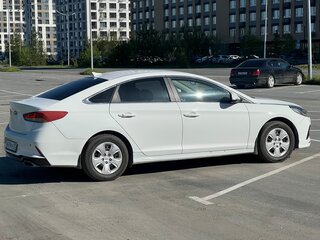 2019 Hyundai Sonata VII (LF) Рестайлинг, белый, 899000 рублей, вид 3