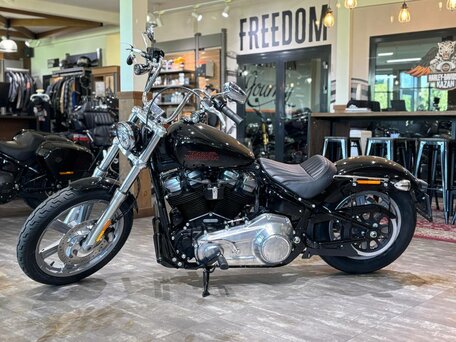 2024 Harley-Davidson Softail Standard, чёрный, 1890000 рублей, вид 2